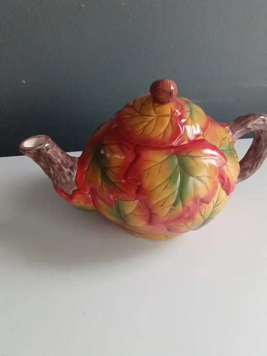 Autumn Leaf Ceramic Teapot - Multicolor Leaf Design - Picture 3 of 6